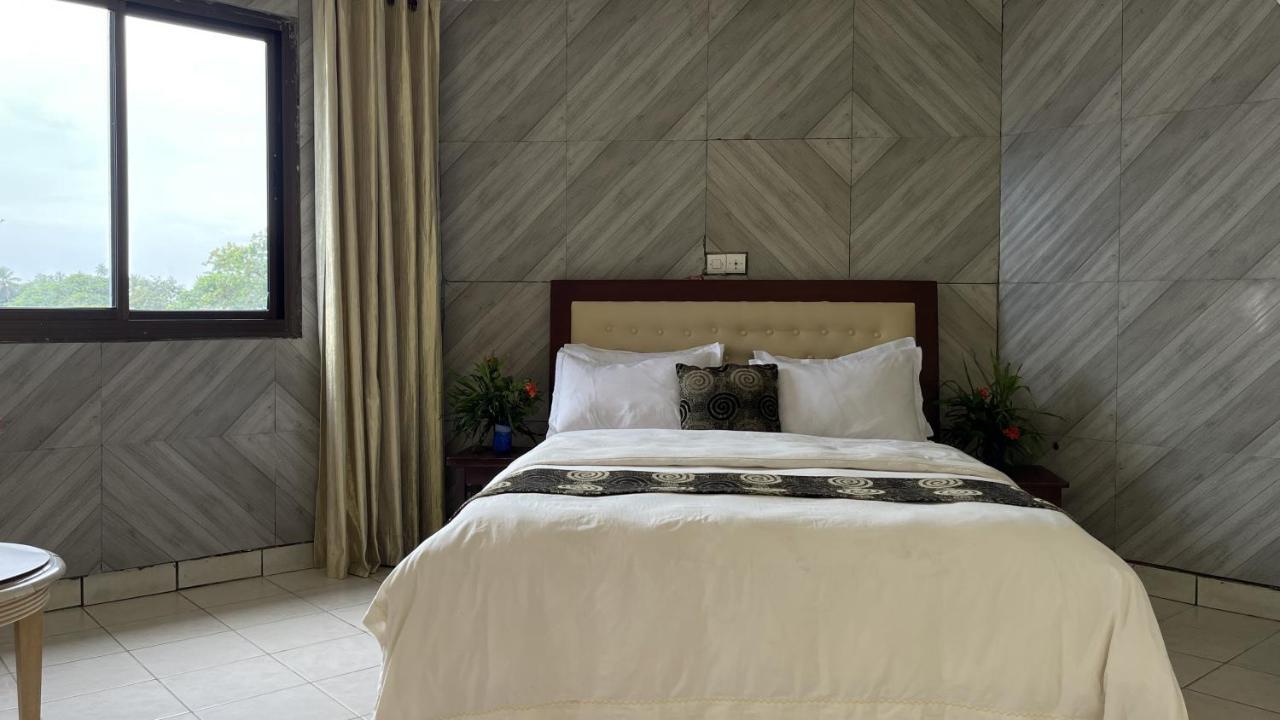 Hotel Les Polygones Криби Экстерьер фото
