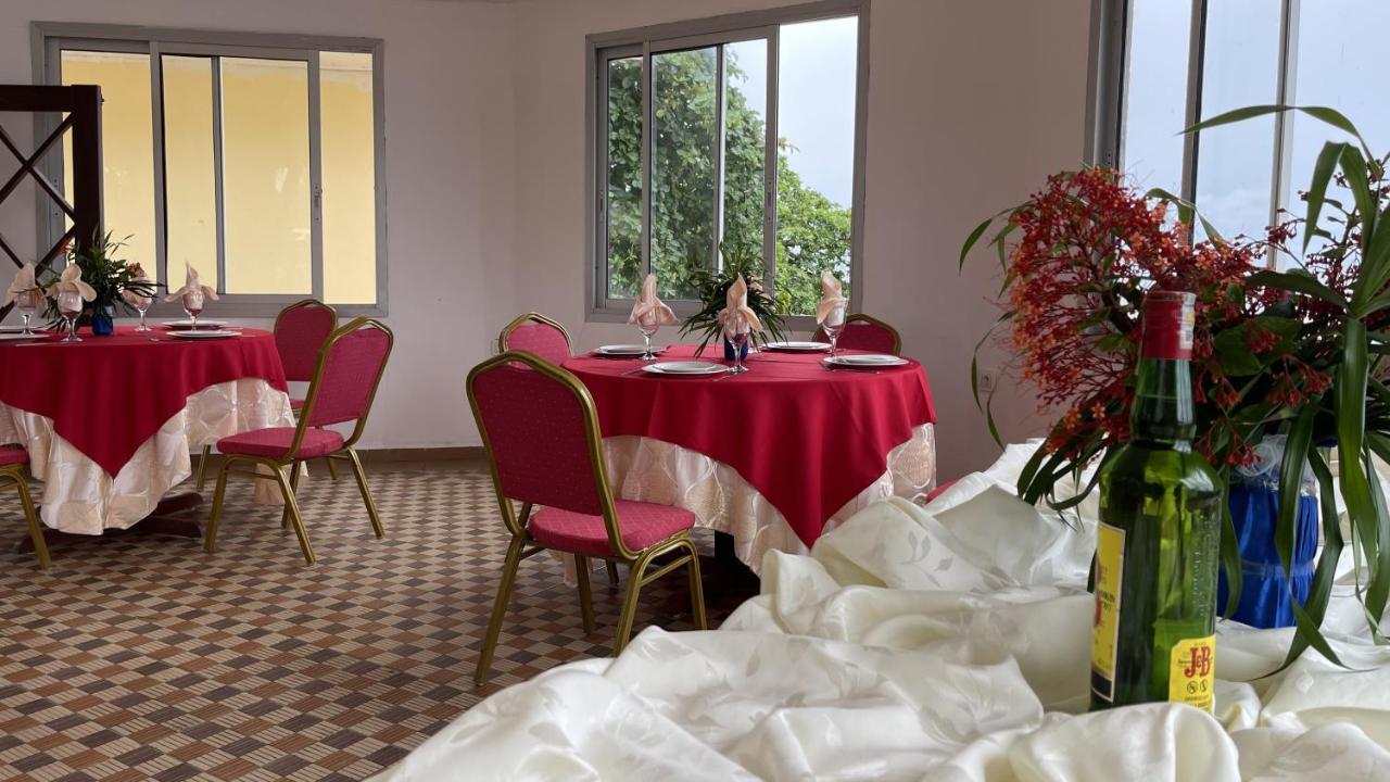 Hotel Les Polygones Криби Экстерьер фото